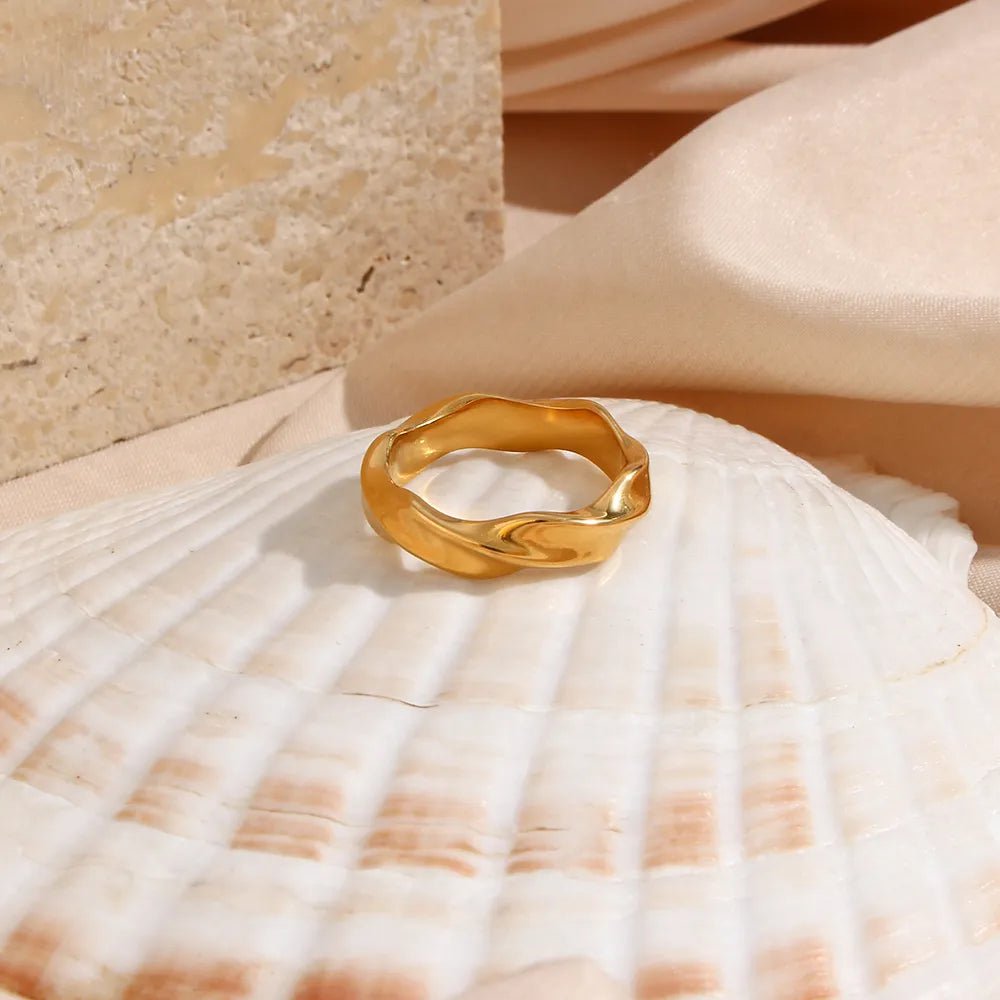 Waterwave Ring For