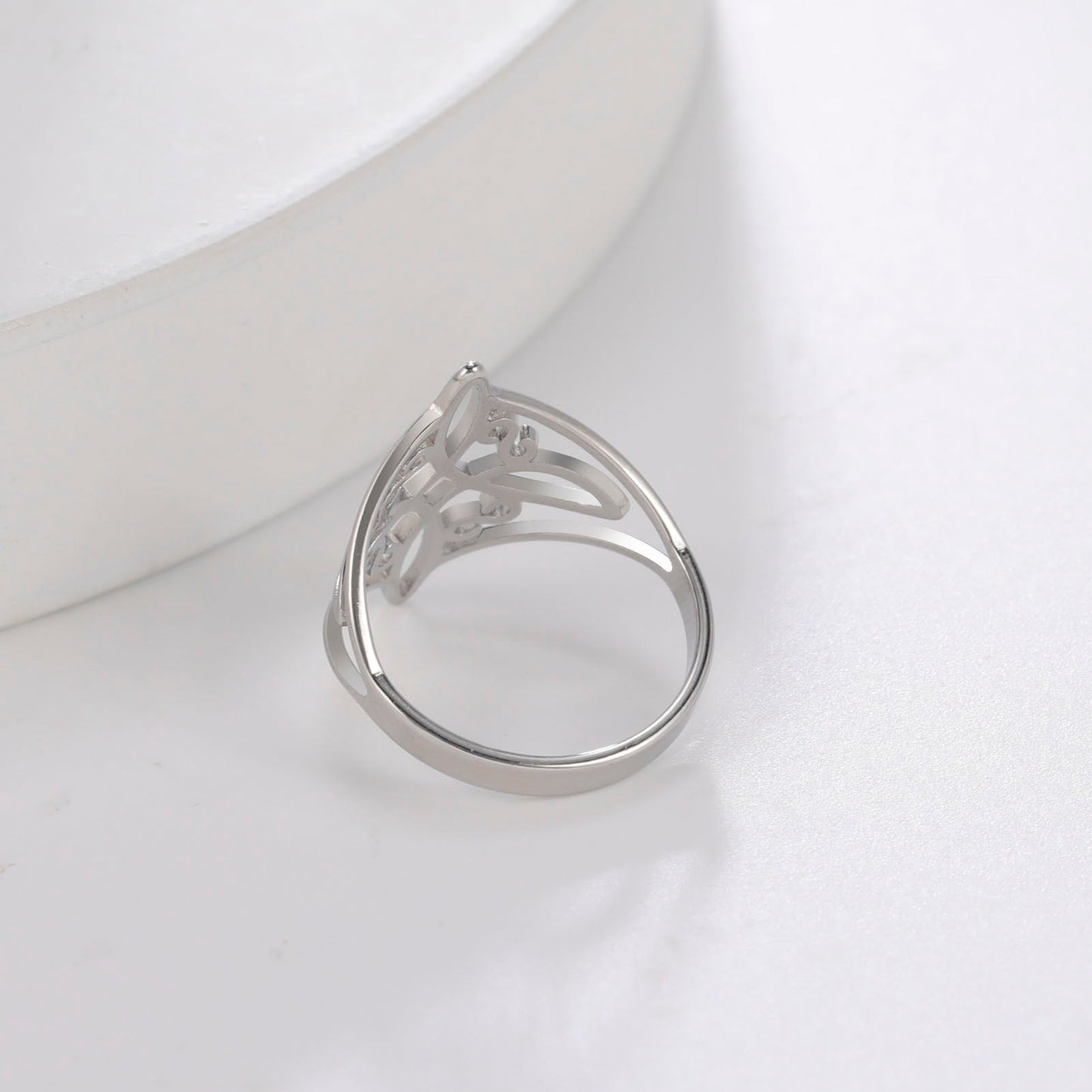 VALI™ Celtic Knot Protection Ring