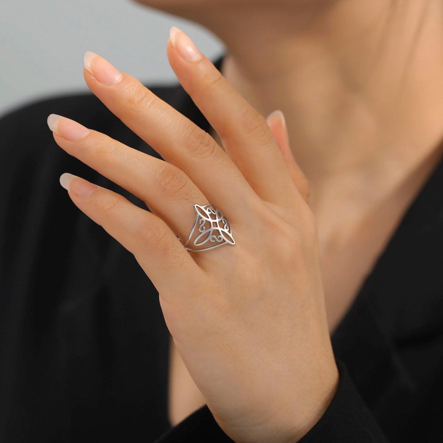 VALI™ Celtic Knot Protection Ring