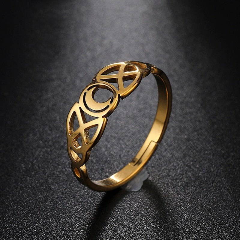 VALI™ Celtic Crescent Moon Ring