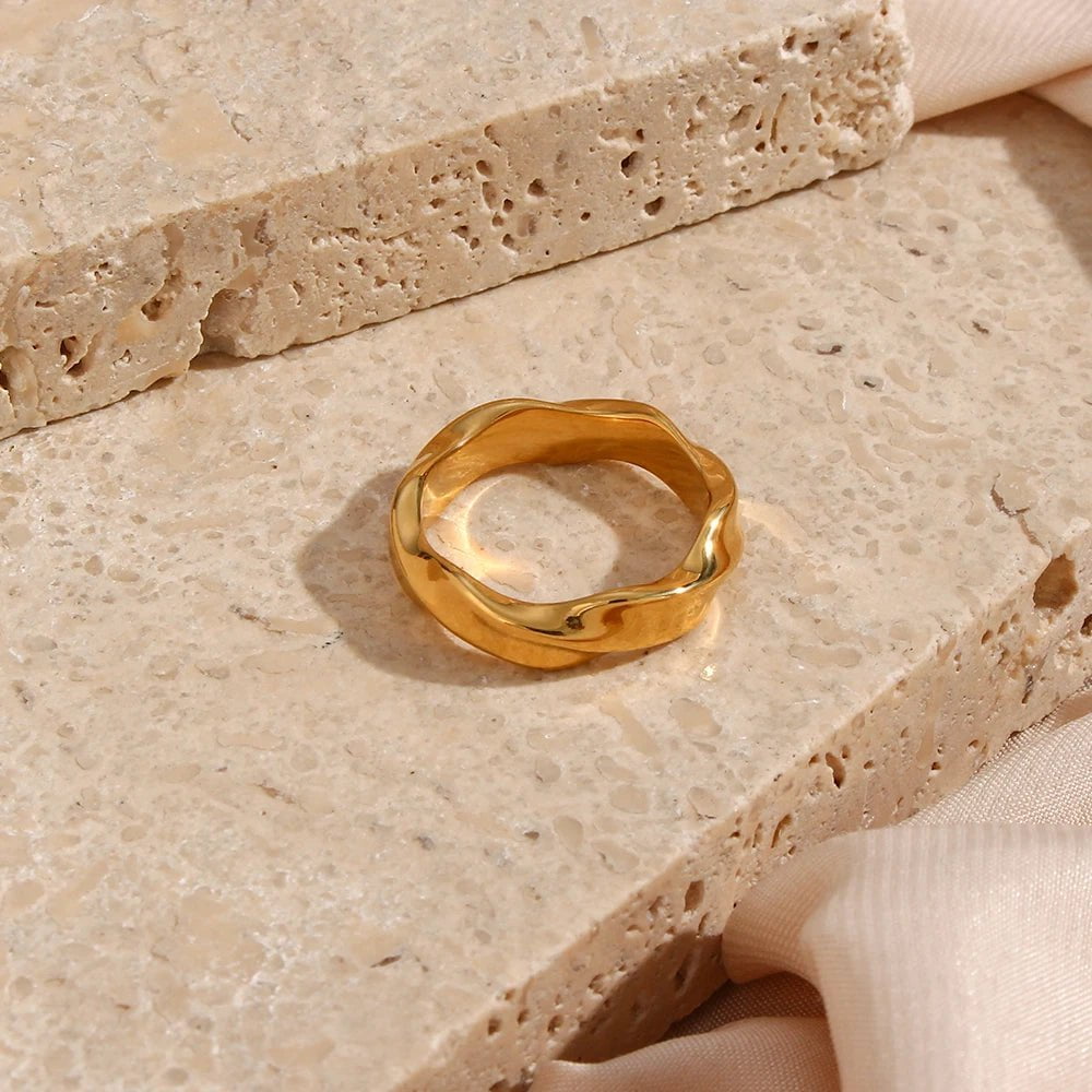 Waterwave Ring For