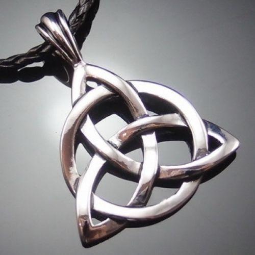 Knot Pendant