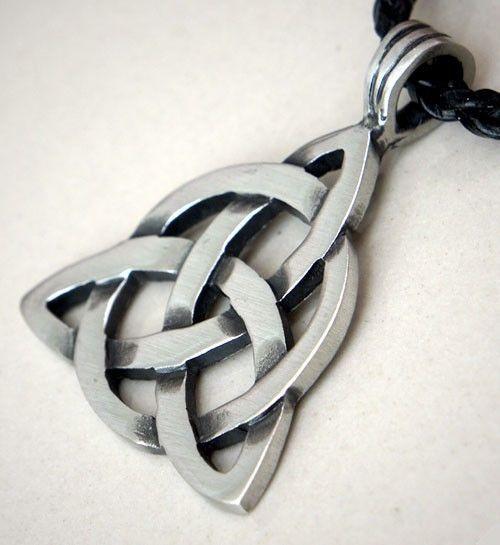 Knot Pendant