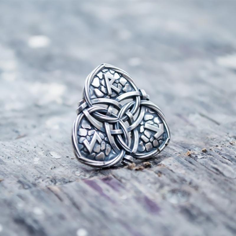 Celtic Triquetra Knot Rune Pendant